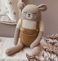 Großer Teddy aus Baby-Alpakawolle | Latzhose