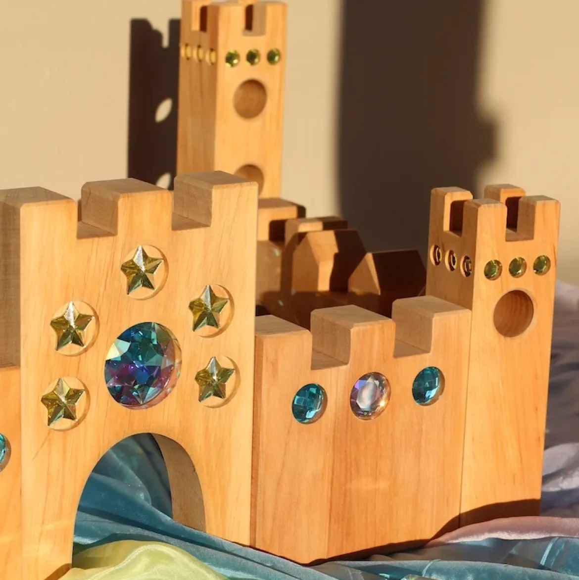 Großes Märchenschloss mit Funkelsteinen | 16 Teile