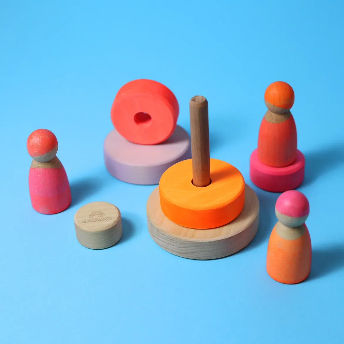 Kleiner Scheibenturm aus Naturholz | Neonpink