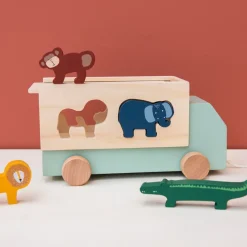 LKW mit Tieren aus Naturholz