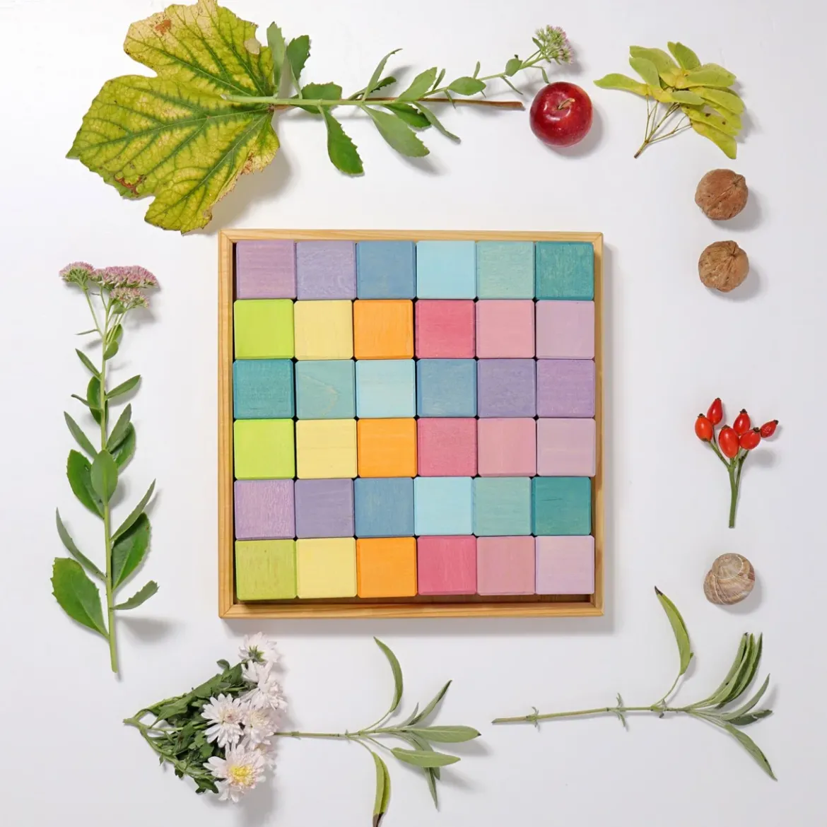 Mosaik Pastell | 36 Bauklötze im Holzrahmen