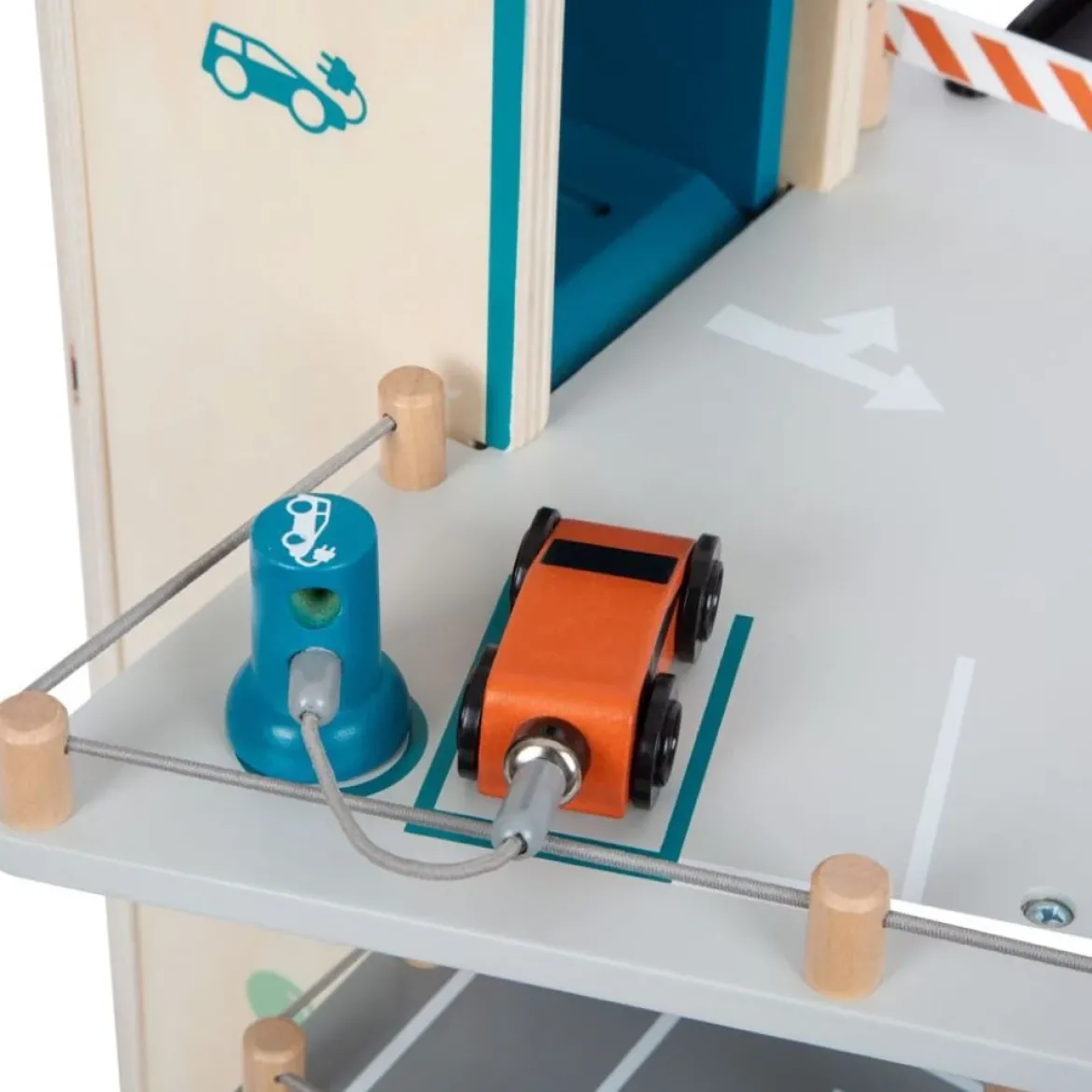 Parkhaus Rallye mit Rennautos